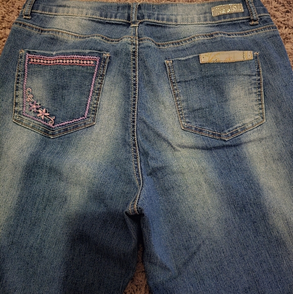 LITTLE GIRLS jeans size 16 distressed look pink. NOT ADULT. Very cute. 😊 - Picture 3 of 4